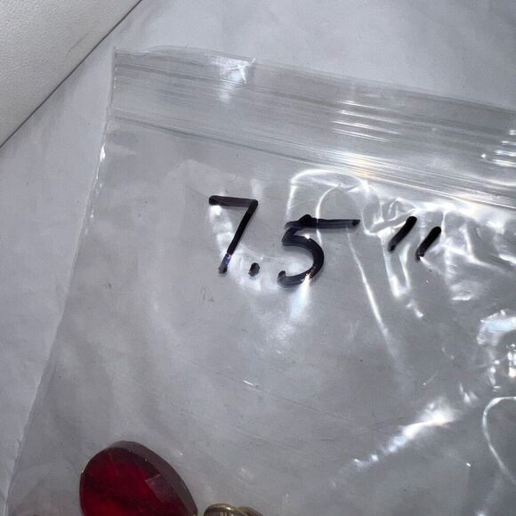 Vintage MCM Gold Tone And‎ Red Faceted Bead Toggle Charm Bracelet - Picture 5 of 5